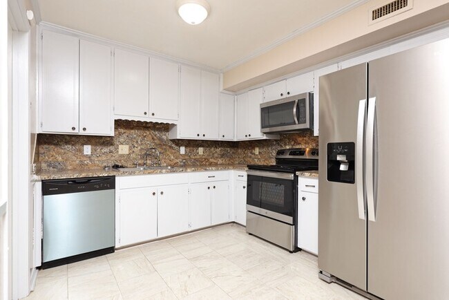 Photo - 5817 Carriage Brook Rd House