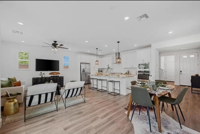 Photo - Dream Home Alert: 5 Bedrooms of Pure Comfo...