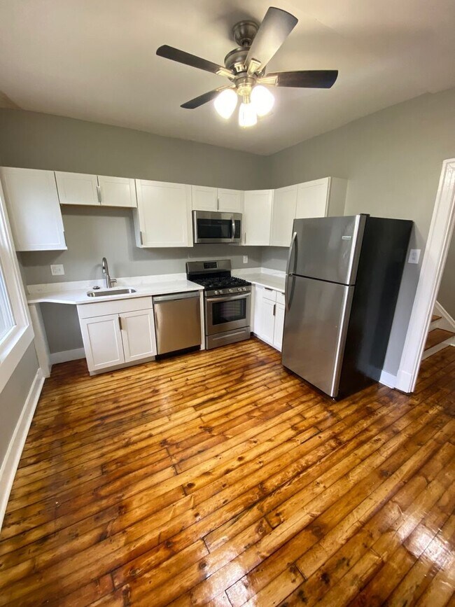 Photo - Modern 2-Bedroom with Central Air, In-Unit Laundry & Pet Friendly Living