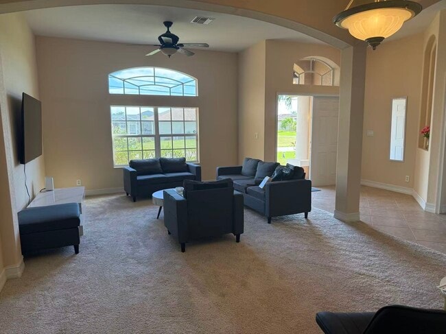 Photo - 409 SW 8th St