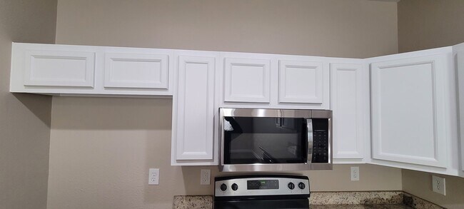 Photo - 8110 Woodward St