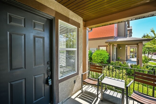 Photo - Stunning Row End Townhome In Excellent Loc...