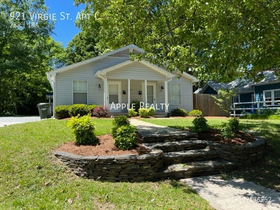 Photo - 921 Virgie St
