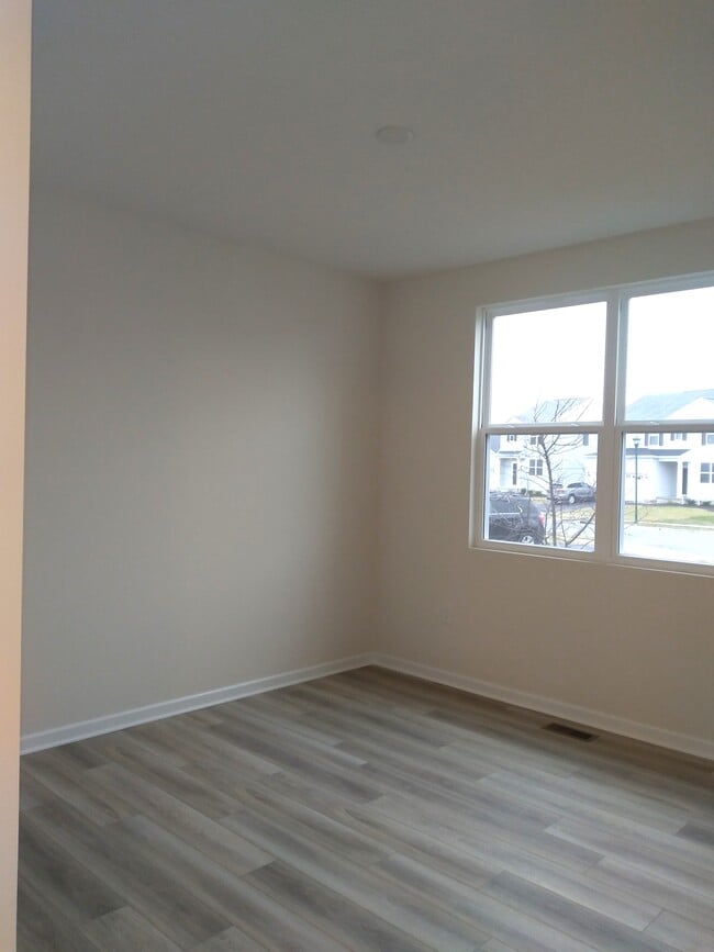 Photo - 410 Cottontail Ct