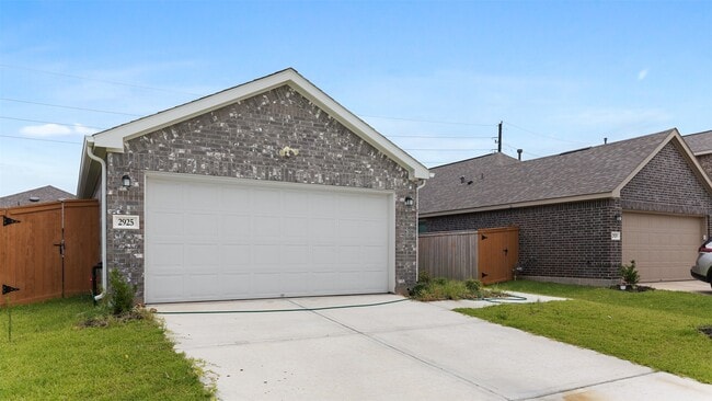 Photo - 2925 Grand Anse Dr