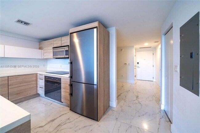 Photo - 16385 Biscayne Blvd Unit 417