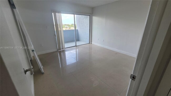 Photo - 9375 Fontainebleau Blvd Unidad L420