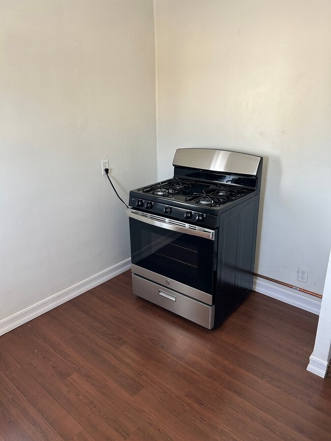 Stainless Steel Stove - 5555 Costello Ave Unit 5555.5
