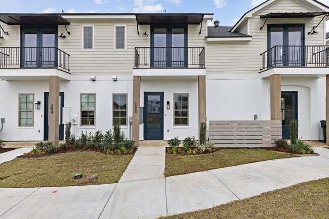 Photo - 300 Sandstone Ave