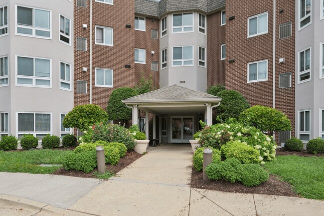 Village Lake Apartments