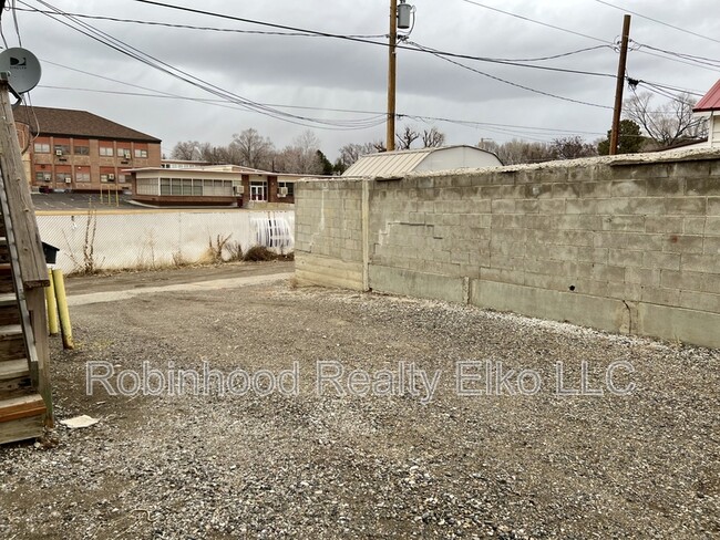 Photo - 647 Cedar St