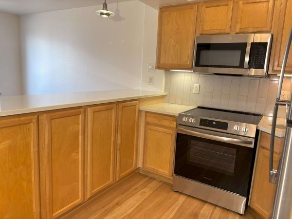 Kitchen and counter - 1833 N Williams St