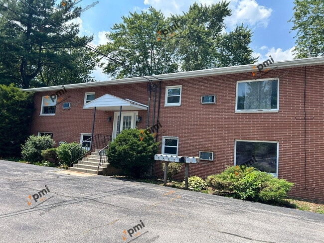 Photo - 660 N Hobart Rd Unit 4