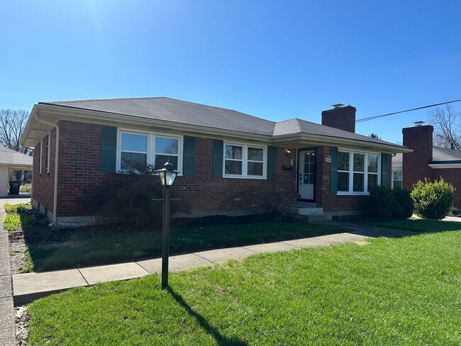 Photo - 3 bedroom/1.5 bath w/basement in Woodlawn Park. Available mid June