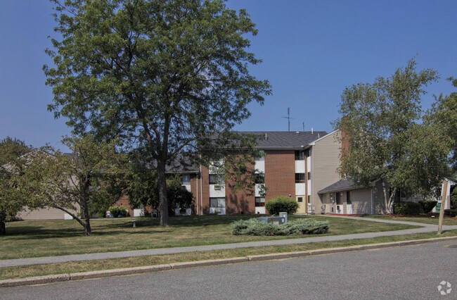 Photo - Hadley West Apartments