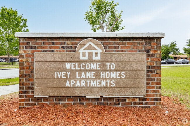 24 Fanfair Ave Orlando, FL 32811-3836 - Ivey Lane Homes