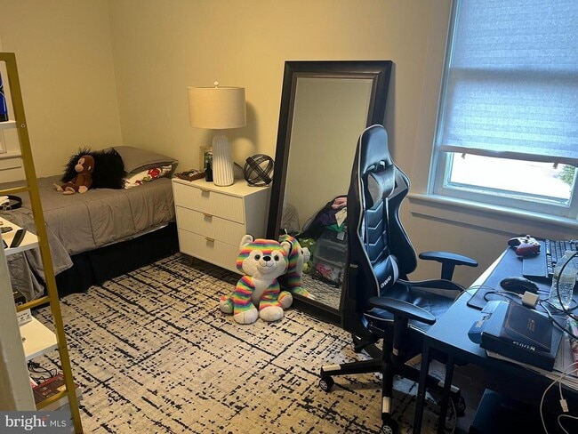 Building Photo - 38 S Main St Unit 3