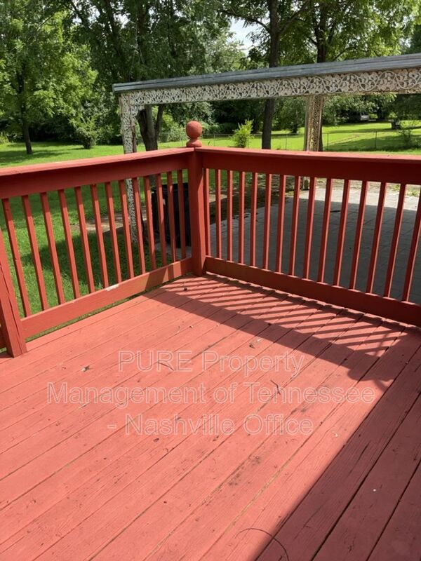 Photo - 3912 Hydesdale Ln