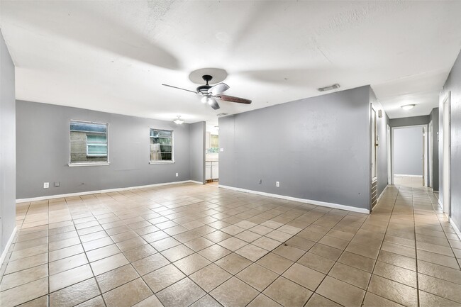 Photo - 3231 Scotch Moss Ln