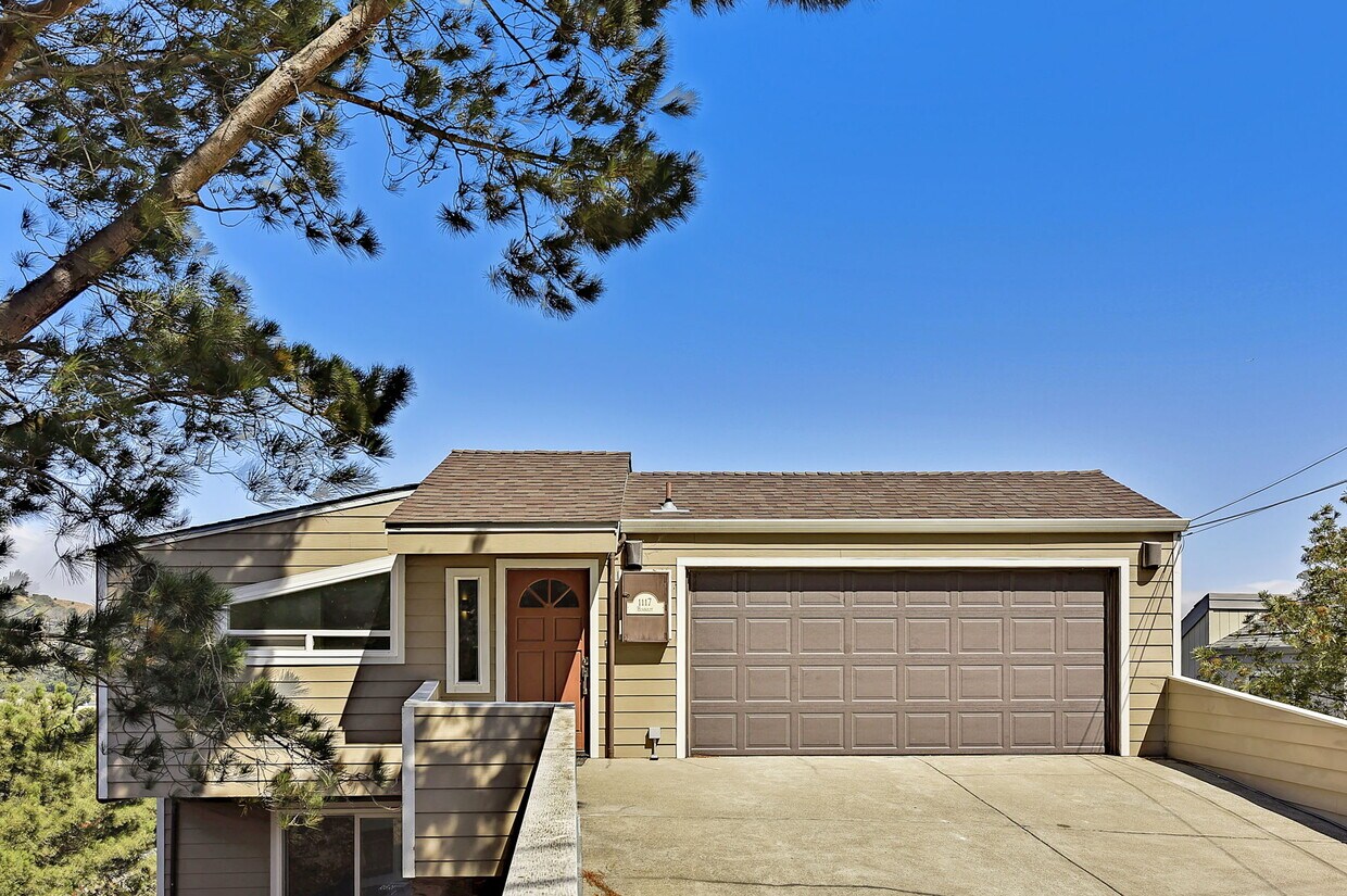 Photo - 1117 Humboldt Rd (Brisbane, CA)
