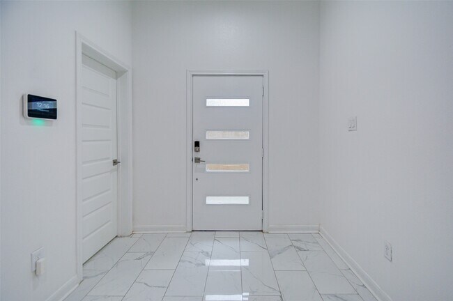 Photo - 7803 Tierwester St