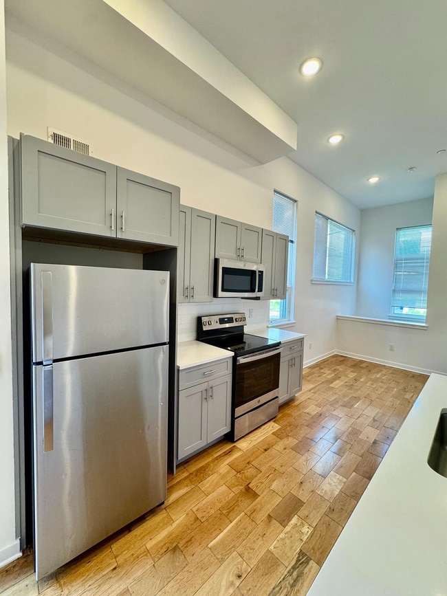 Photo - 2722 Master St Unit B