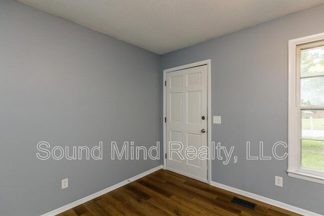 Photo - 1009 Springview Trail