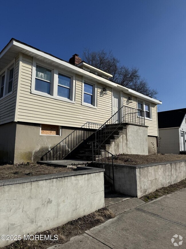 Building Photo - 102 Raritan Ave Rental