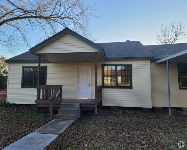 Building Photo - 1913 Oregon St Rental