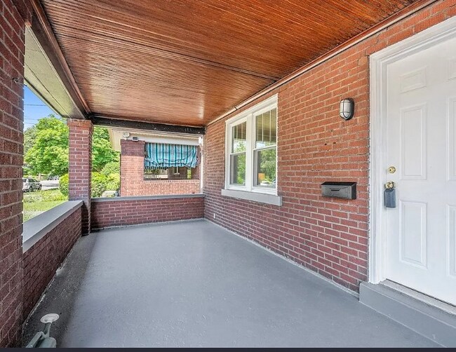 Photo - 5126 Beeler St