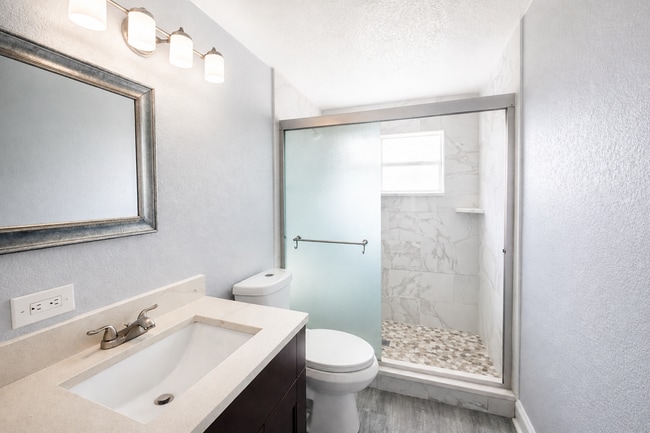 Photo - 120 S Price St
