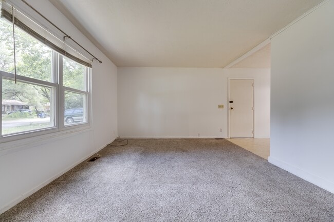 Photo - 2019 Miller Dr