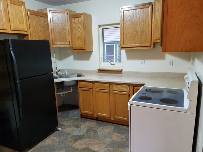 Building Photo - 5725 W 8th St Unit 2 Rental
