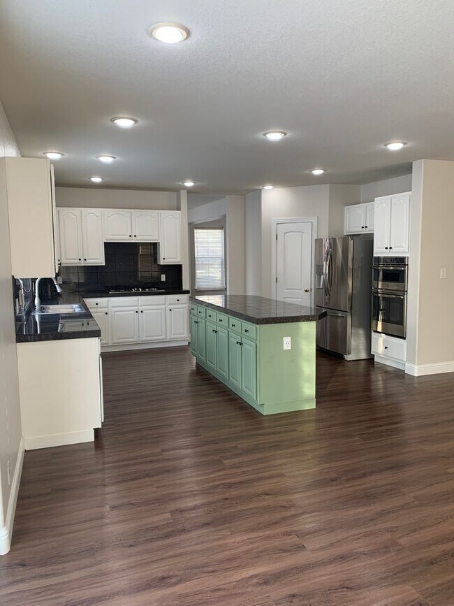 Photo - 7117 Heatherwood Dr