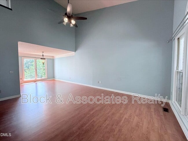 100 Drywood Pl
