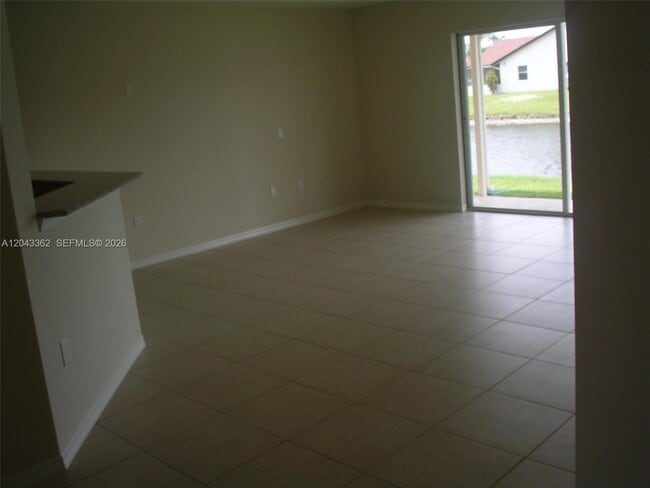 Photo - 9247 Chambers St