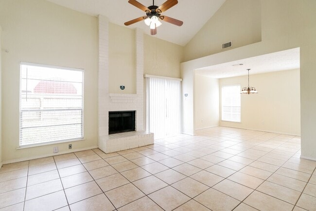 Photo - 20110 River Brook Dr