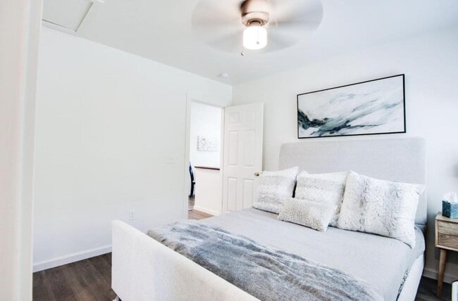 Photo - 933 Hackberry Ave