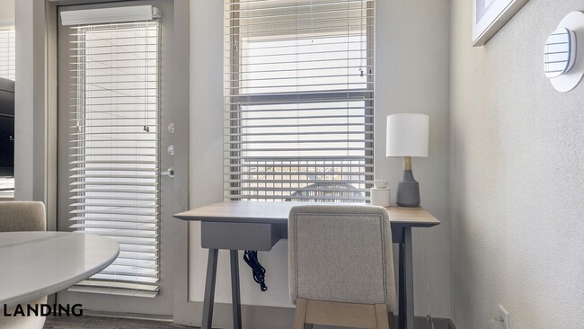 Photo - 12500 Shadowglen Trce Unit 1305