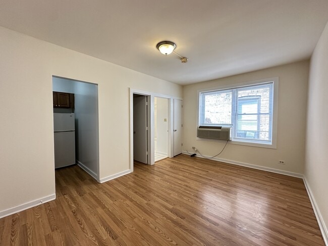 Building Photo - 1822 N Humboldt Blvd Unit J01P