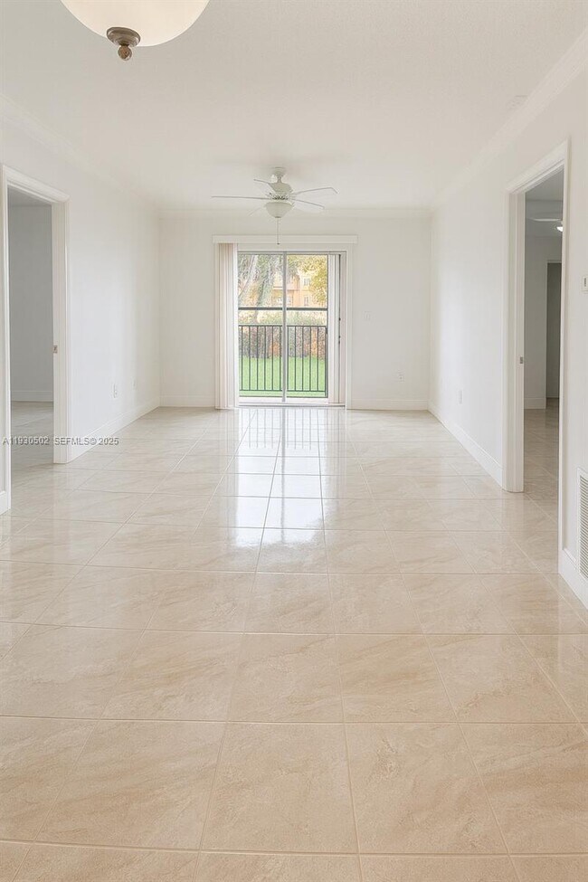 Photo - 4705 NW 7th St Unit 106-7