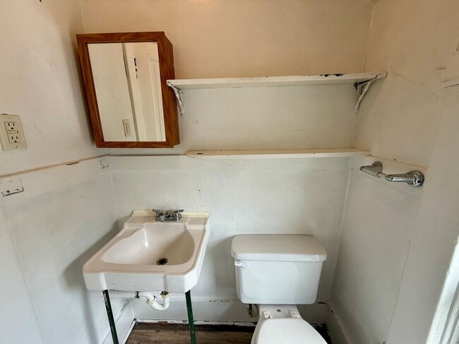 Photo - 325 N 3rd Ave Unit Upper
