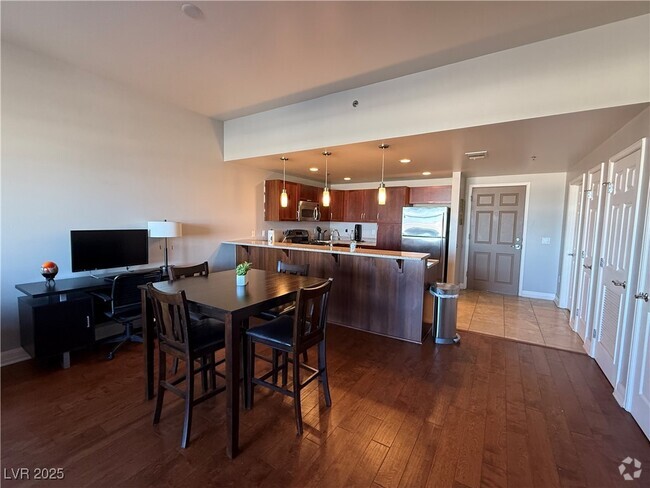 Building Photo - 150 S Las Vegas Blvd Unit 918 Rental