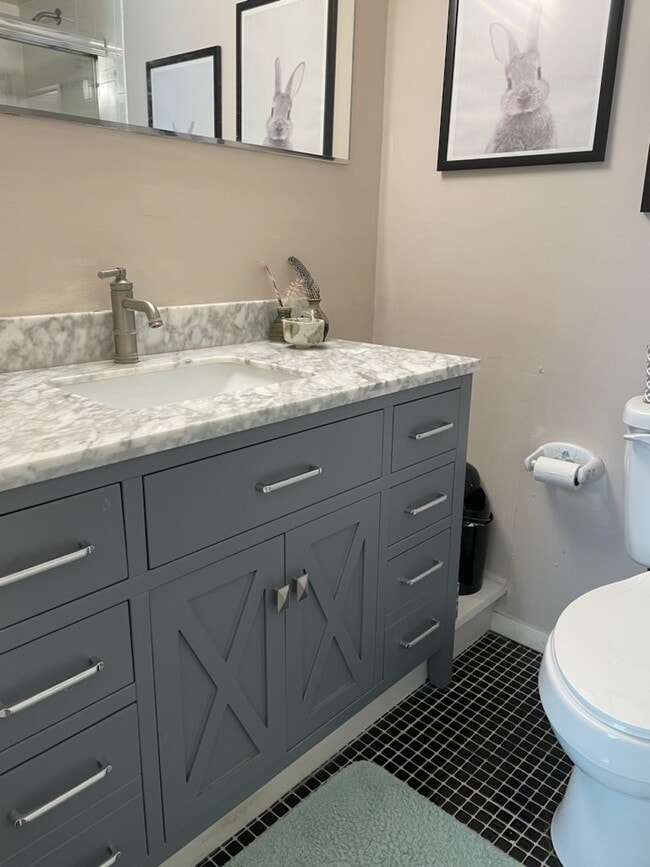 Photo - 4000 Gypsy Ln Unidad 221