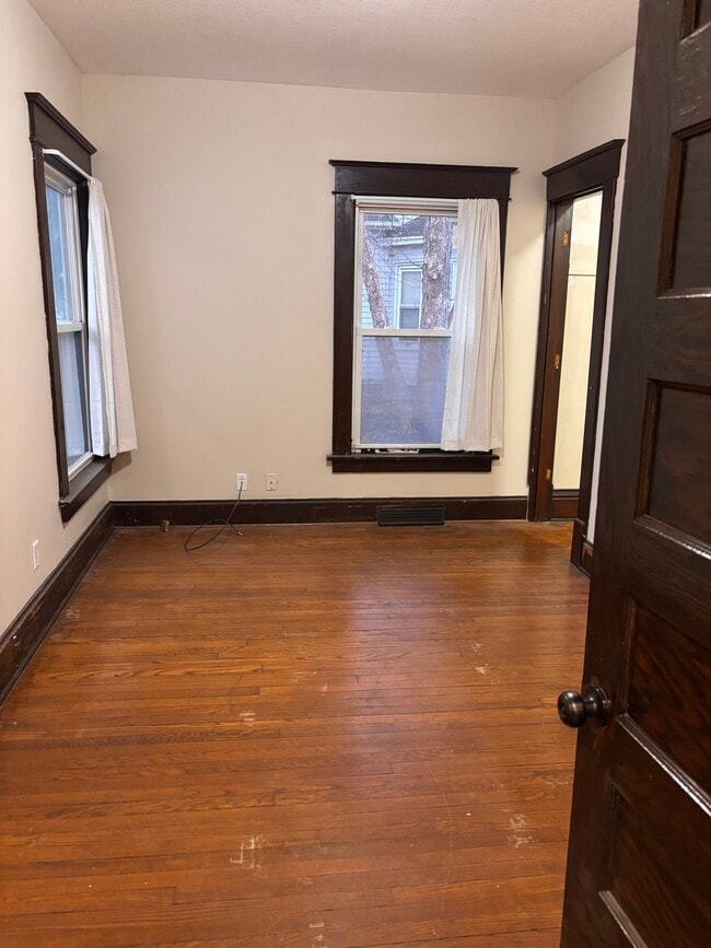 Photo - 1231 46th St