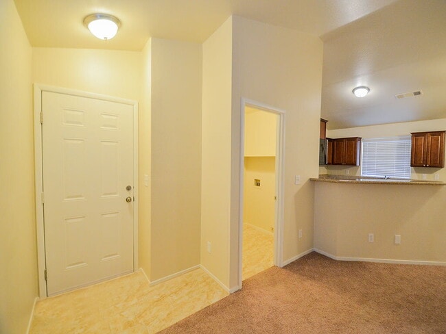 Photo - 3825 Gulliver St