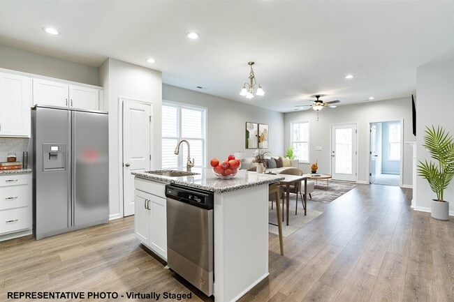 3 Bedroom Triplex in Smithfield! - 3 Bedroom Triplex in Smithfield! Townhome