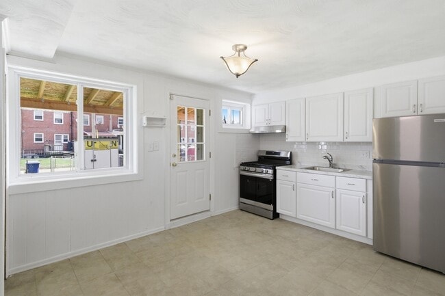 Photo - 627 Lucia Ave