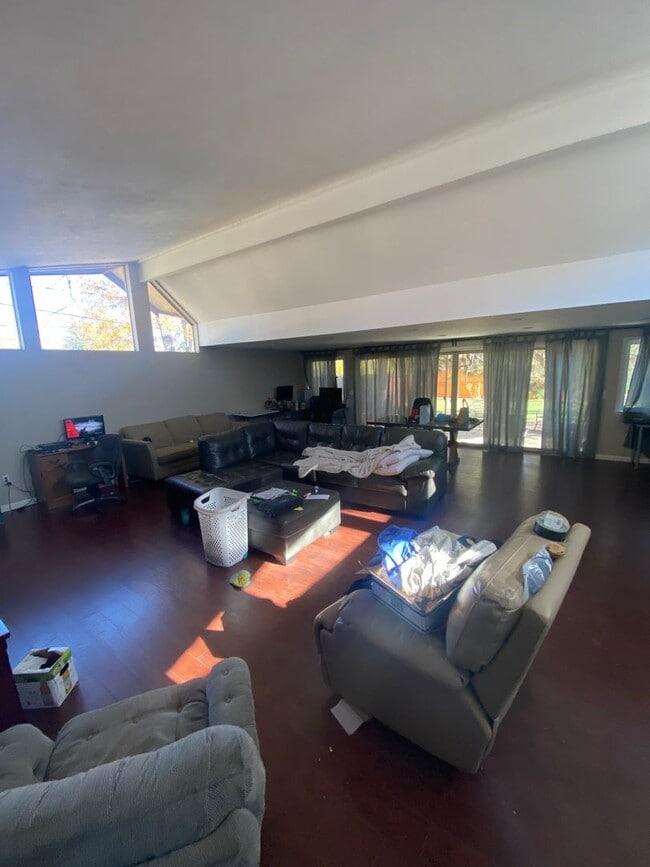 Photo - Mid Century Modern 3BD/2BA Arvada Home! Available 7/3/26!