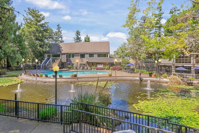 Building Photo - City View